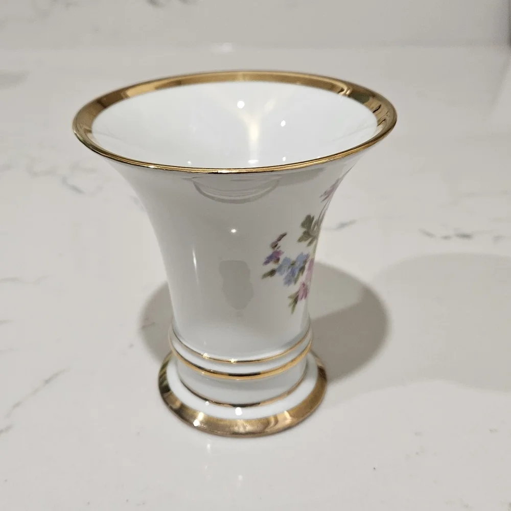 Vintage Erphila Vase Porcelain Floral Gold Accent Made In Germany - Picture 3 of 6